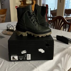 Sorel Brand new brex boot lace up. New never worn original box.